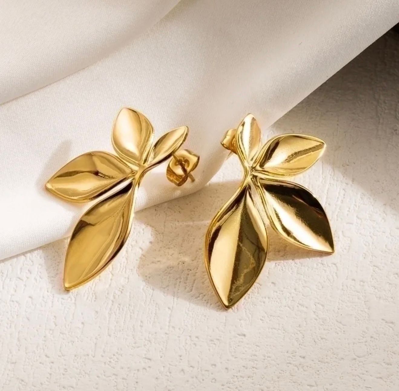 18k Gold Plated 304 Stainless Steel Earrings with Flower & Ginkgo Leaf Design